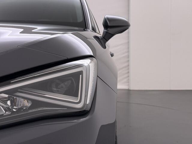 Seat LEON 1.4 TSI eHybrid PHEV FR Business Intense Navigatie | Camera | Stoelverwarming | Stuurwielverwarming |