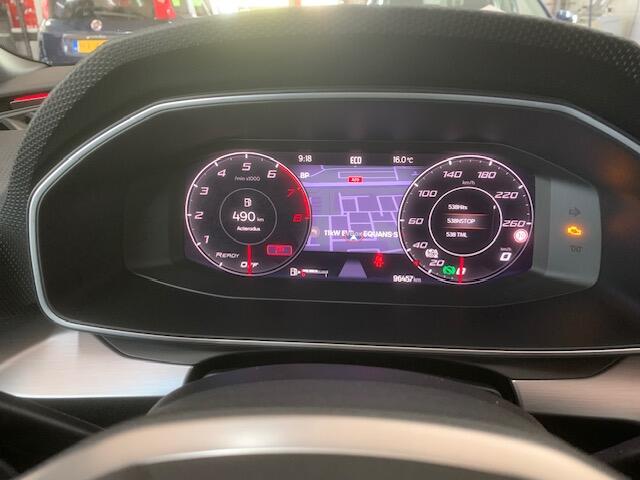 Seat LEON 1.5 eTSI FR Business Intense, panoramadak, wegklapbare trekhaak .