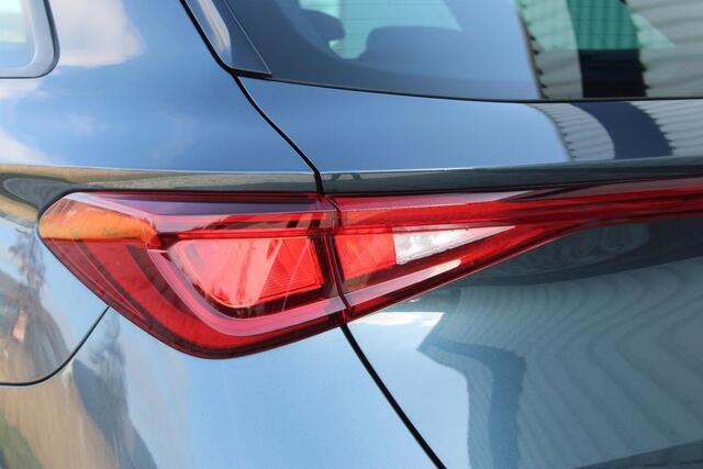 Seat LEON Sportstourer 1.0 eTSI FR Business | Incl. 12 maanden garantie | Cruise control | Climate control | Uitklapbare trekhaak | Lane assist | DAB radio | Navigatie | 100% dealer onderhouden |