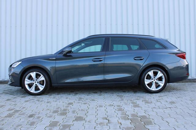 Seat LEON Sportstourer 1.0 eTSI FR Business | Incl. 12 maanden garantie | Cruise control | Climate control | Uitklapbare trekhaak | Lane assist | DAB radio | Navigatie | 100% dealer onderhouden |
