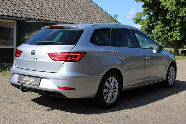 Seat LEON ST 1.2 TSI Style Business NAVI FULL LED CAMERA TREKHAAK 99000KM!!!