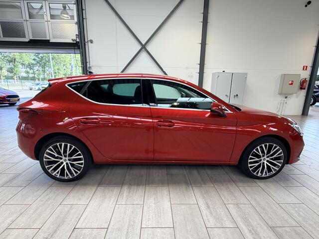 Seat LEON 1.4 TSI eHybrid PHEV 204pk Xcellence | 90,9% SOH | Stoel // stuurwiel verwarming | Adapt. Cruise | Memory seats | Climate control | 18" LMV | Apple carplay & Android auto |