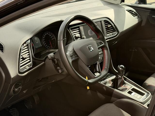 Seat LEON 1.4 EcoTSI FR | Stoelverwarming | Half Leder | Seat Sound | Achteruitrijcamera | Apple Carplay |