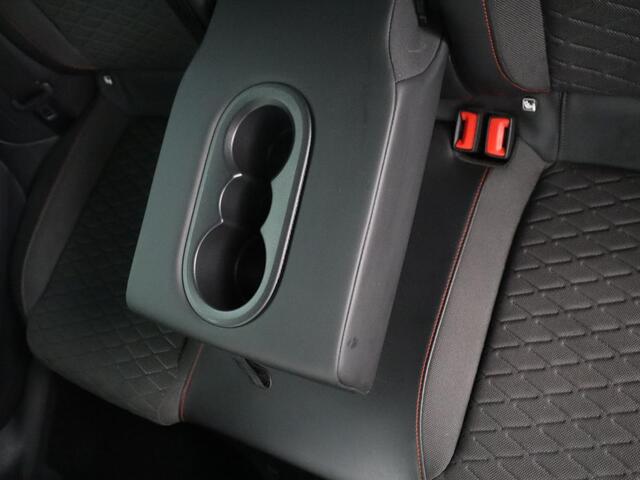 Seat LEON Sportstourer 1.5 eTSI FR Business Intense | Half Leder | Adaptive cruise | Park assist | Navigatie | Carplay | Climate control | Sfeerverlichting |