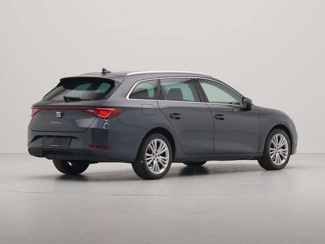 Seat LEON Sportstourer 1.5 TSI 130pk Style Navigatie Camera 17"velgen Keyless Parkassist Carplay 21