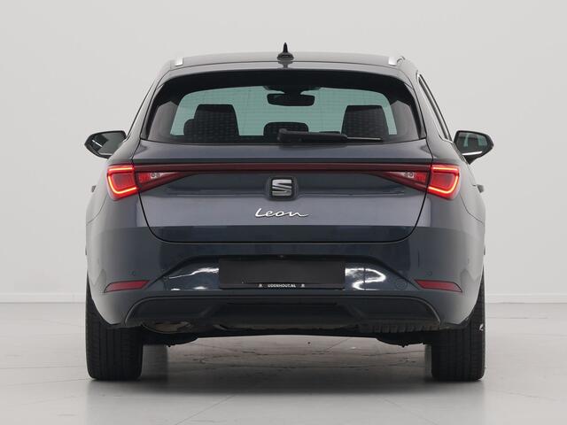 Seat LEON Sportstourer 1.5 TSI 130pk Style Navigatie Camera 17"velgen Keyless Parkassist Carplay 21