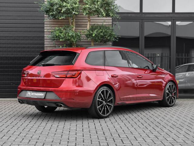 Seat LEON ST 2.0 TSI 4DRIVE CUPRA Brembo Adaptive cruise Panoramadak Leren bekleding