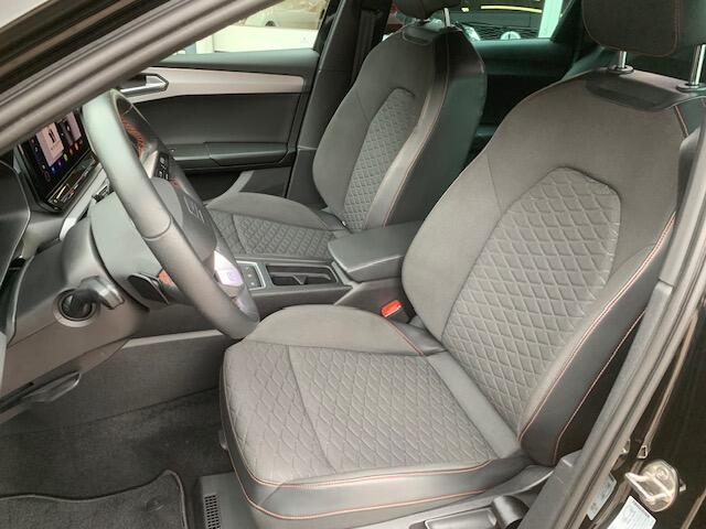 Seat LEON Sportstourer 1.5 eTSI FR, afkoppelbare trekhaak .