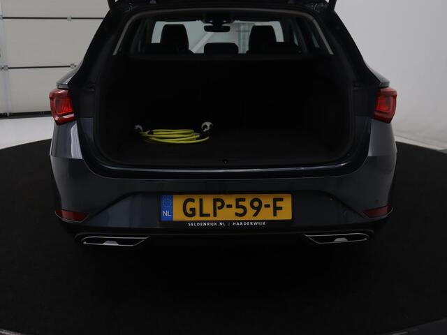 Seat LEON Sportstourer 1.4 TSI eHybrid PHEV FR | SOH 86,9% | Apple Carplay | LED | Camera | Stoelverwarming |
