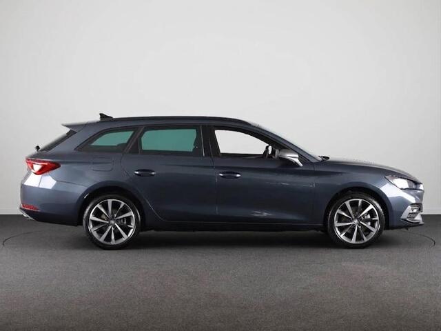 Seat LEON Sportstourer 1.5 TSI e-Hybrid FR PHEV First Edition 204pk | Verlengde garantie | Navigatie | Parkeersensoren | Achteruitrijcamera | Adaptieve cruise control |