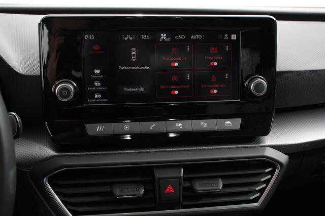 Seat LEON Sportstourer 1.5 eTSI 150pk Automaat Style Navigatie Apple Carplay/Android Auto Adaptive Cruise control Led Lichtmetalen velgen