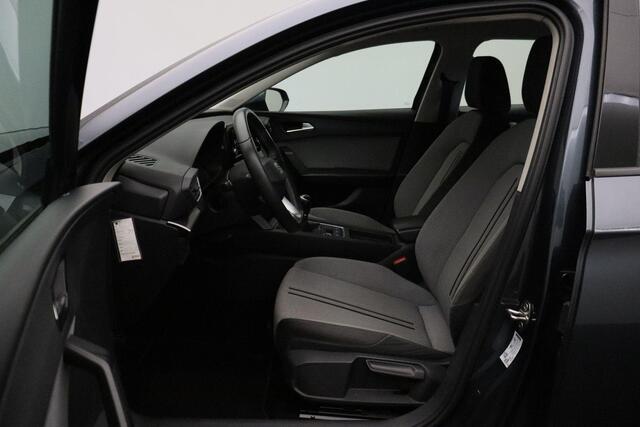 Seat LEON Sportstourer 1.5 TSI Style 2021 NAP | Carplay | Trekhaak | Cruise control | Climate control | Bluetooth | DAB+ | Lichtmetaal 18 inch | PDC | LED | Keyless