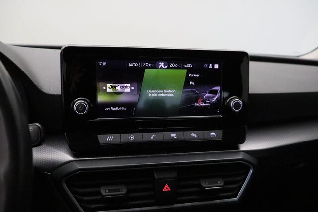 Seat LEON Sportstourer 1.5 TSI Style 2021 NAP | Carplay | Trekhaak | Cruise control | Climate control | Bluetooth | DAB+ | Lichtmetaal 18 inch | PDC | LED | Keyless