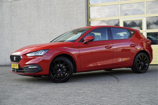 Seat LEON 1.0 TSI 5drs Edition BJ2021 Lmv 17" | Led V+A | Pdc | Elek. trekhaak | App-Connect | Navi | Virtual cockpit | Climate control | Cruise control | Getint glas