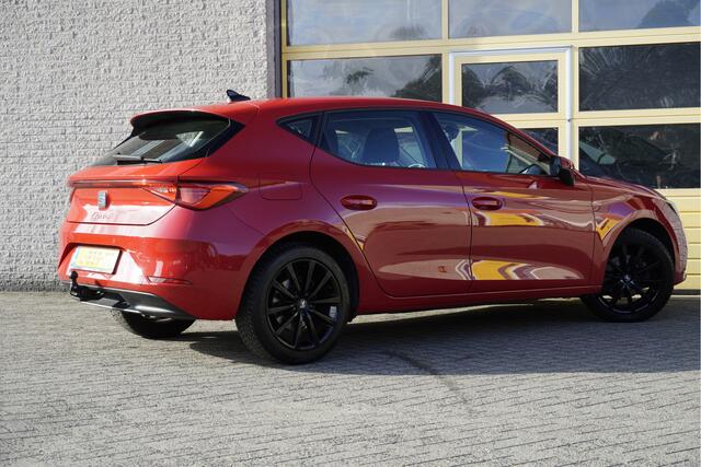 Seat LEON 1.0 TSI 5drs Edition BJ2021 Lmv 17" | Led V+A | Pdc | Elek. trekhaak | App-Connect | Navi | Virtual cockpit | Climate control | Cruise control | Getint glas
