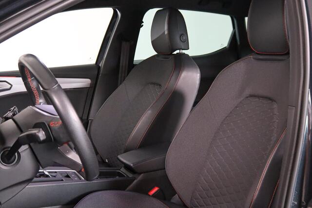 Seat LEON 1.5 eTSI FR Business Intense Apple Carplay, FR-Line, Cruise Control, Led Lichten