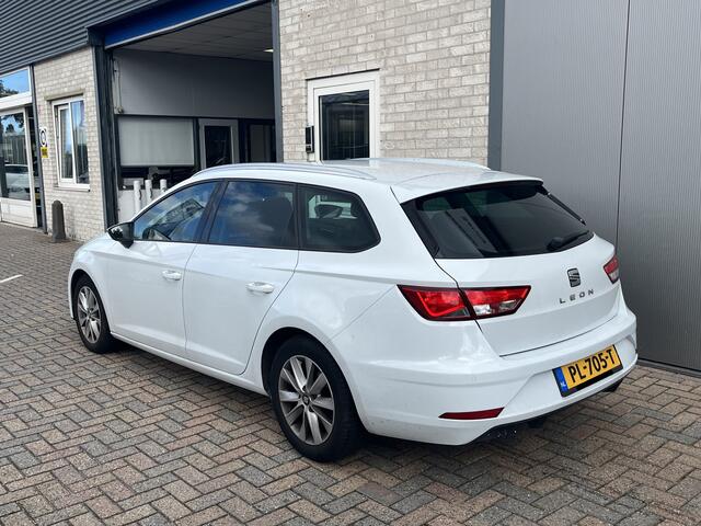 Seat LEON ST 1.0 EcoTSI Style Business Intense / AUTOMAAT/ FULL LINK/ PARKEER SENSOREN V+A/ CRUISE CONTROL/ KEYLESS/ DAB/ CLIMA/ 16'' LMV