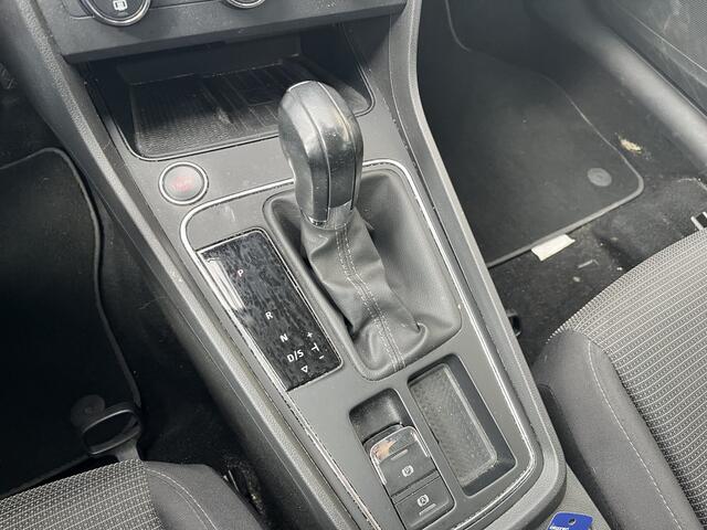 Seat LEON ST 1.0 EcoTSI Style Business Intense / AUTOMAAT/ FULL LINK/ PARKEER SENSOREN V+A/ CRUISE CONTROL/ KEYLESS/ DAB/ CLIMA/ 16'' LMV