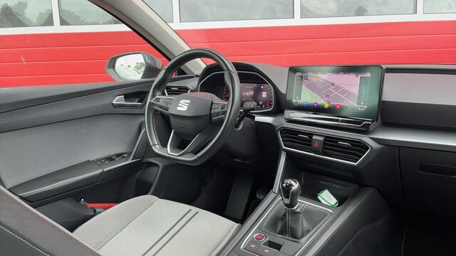 Seat LEON Sportstourer 1.0 TSI Style Business Intense TREKHAAK / CAMERA / CARPLAY / NAVI / CLIMA / PDC / BLUETOOTH / ACC / NL-AUTO