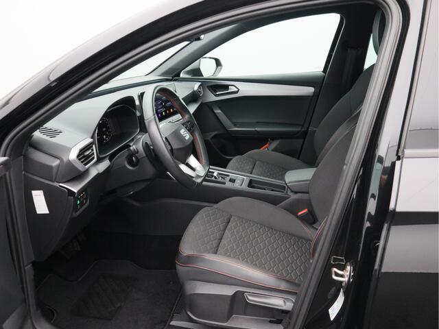 Seat LEON Sportstourer 1.5 eTSI FR Business Intense/ lage km/ compleet!