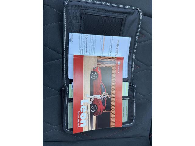 Seat LEON Sportstourer 1.5 eTSI FR Business Intense 150PK | Schuifdak/Pano | Beats Audio | Full LED |