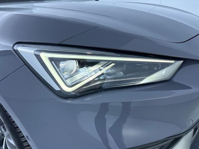 Seat LEON Sportstourer FR Business Intense 1.5 eTSI 150 pk Automaat | Verlengde garantie | Navigatie | Parkeersensoren (Park assist) | Achteruitrijcamera | Autom. airco (3 zones) | Matrix LED koplampen |
