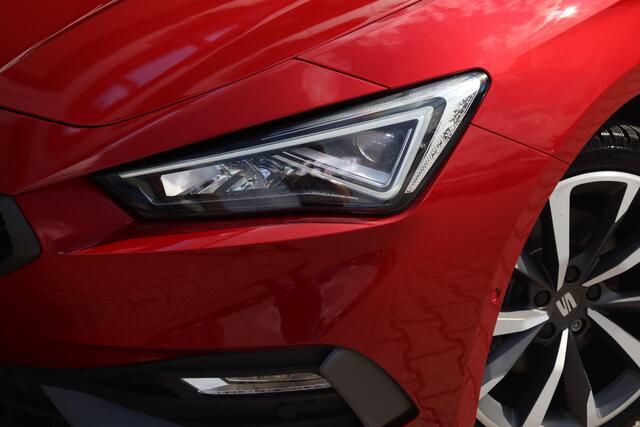 Seat LEON Sportstourer 1.4 TSI eHybrid PHEV FR | Pano | Camera | ACC |