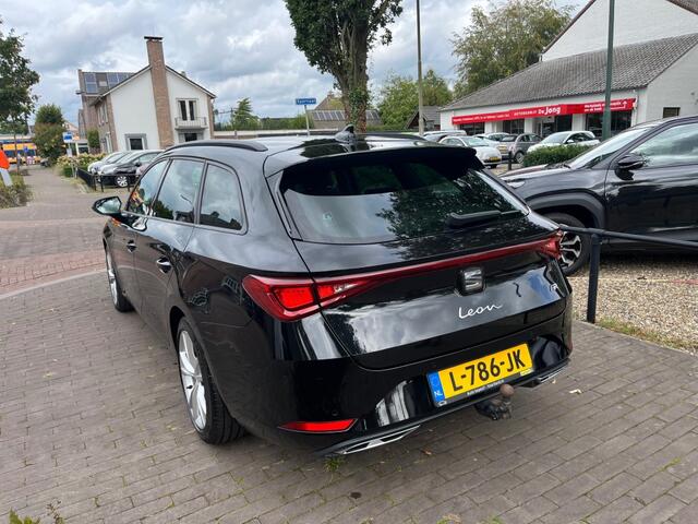 Seat LEON SPORTSTOURER 1.5 TSI FR BUSINESS INT. 150PK / ECC / CARPLAY / PDC / TREKHAAK