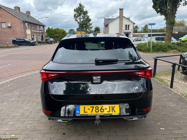 Seat LEON SPORTSTOURER 1.5 TSI FR BUSINESS INT. 150PK / ECC / CARPLAY / PDC / TREKHAAK