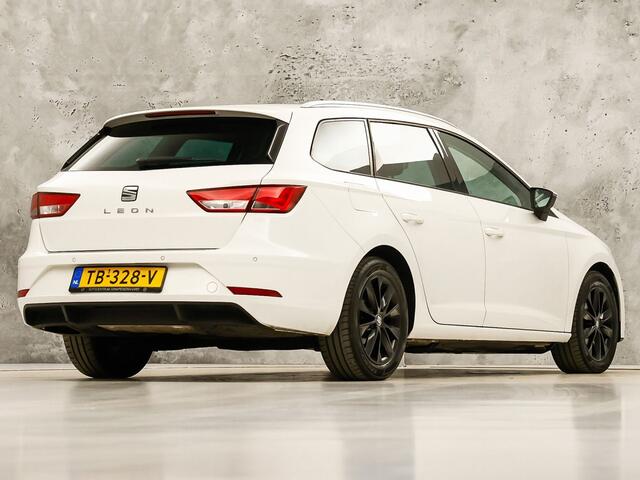 Seat LEON 1.0 EcoTSI Intense Sport Automaat (APPLE CARPLAY, NAVIGATIE, CLIMATE, KEYLESS, SPORTSTOELEN, PARKEERSENSOREN, GETINT GLAS, CRUISE, NIEUWSTAAT)