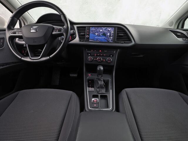 Seat LEON 1.0 EcoTSI Intense Sport Automaat (APPLE CARPLAY, NAVIGATIE, CLIMATE, KEYLESS, SPORTSTOELEN, PARKEERSENSOREN, GETINT GLAS, CRUISE, NIEUWSTAAT)