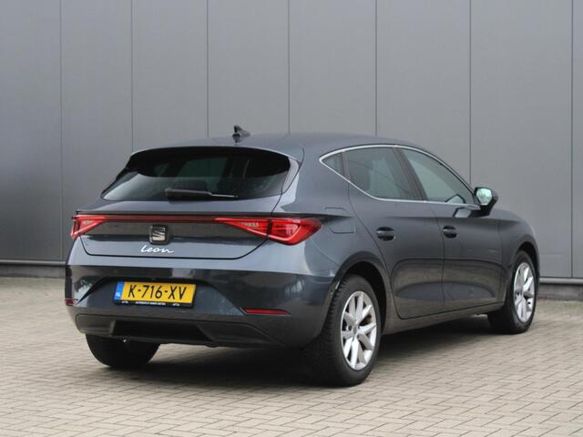 Seat LEON 1.0 TSI 110pk Style Launch Edition | Achteruitrijcamera | Navigatie | Carplay | DAB | LED