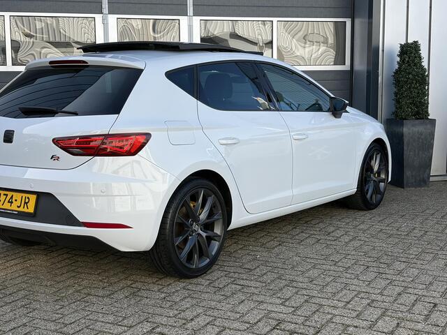 Seat LEON 1.5 TSI FR Business Intense | LED | Pano | Virtual | Stoel verwarming | Camera |