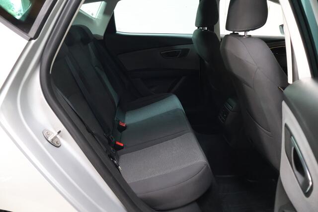 Seat LEON 1.0 EcoTSI Style Business Intense | Carplay | Clima | Keyless | Trekhaak