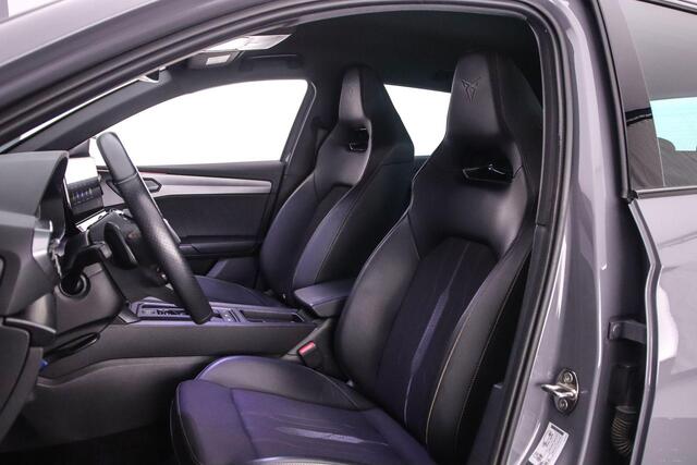 Seat LEON 1.4 e-Hybrid VZ Business 245pk DSG Automaat, Adaptive cruise control, Stoelverwarming, Stuurverwarming, Achteruitrijcamera, Dodehoeksensoren, Parkeersensoren, Navigatie, App-connect, LED koplampen