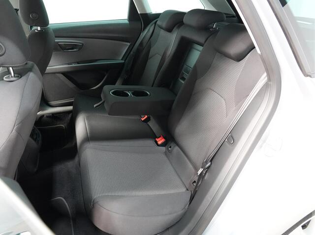 Seat LEON ST 1.0 EcoTSI Style Business Intense Navigatie LM velgen 124