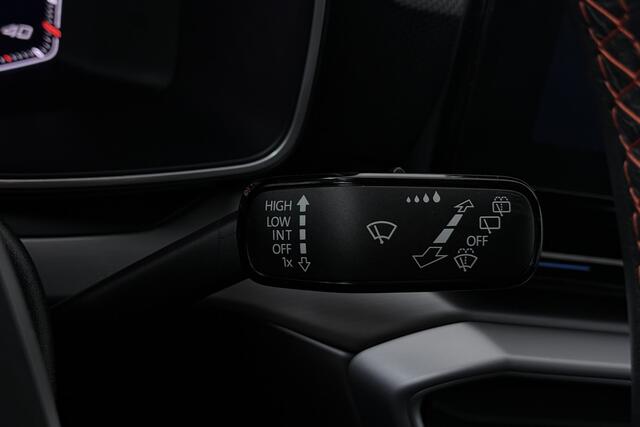 Seat LEON 1.0 TSI FR Business Intense (DIGITALE COCKPIT, CRUISE ADAPTIEF, NAVIGATIE)