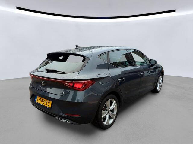 Seat LEON Sportstourer 1.0 TSI 110pk FR / Navigatie via App Connect / Parkeersensoren – foto 2