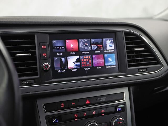 Seat LEON 1.4 TSI ACT FR Dynamic X Sport 150Pk Automaat (PANORAMADAK, NAVIGATIE, LEDER/ALCANTARA, STOELVERWARMING, ADAPTIVE CRUISE, GETINT GLAS, LED KOPLAMPEN, NIEUWSTAAT)