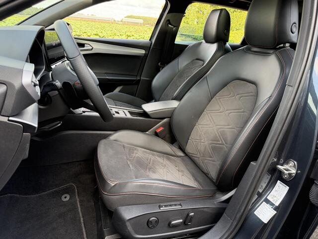 Seat LEON Sportstourer 1.5 eTSI FR Launch Edition