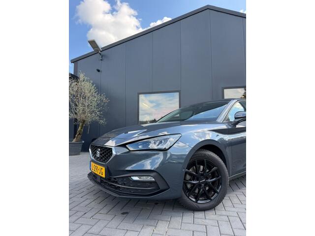 Seat LEON 1.0 eTSI Style Business Intense AUT / Cruise, Camera, Apple Carplay, Navi