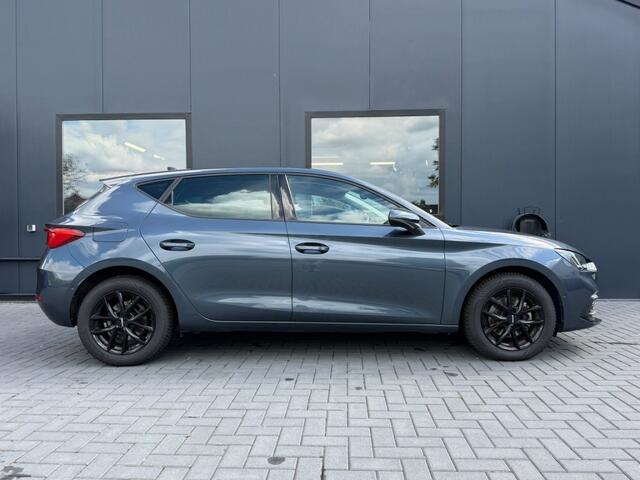 Seat LEON 1.0 eTSI Style Business Intense AUT / Cruise, Camera, Apple Carplay, Navi