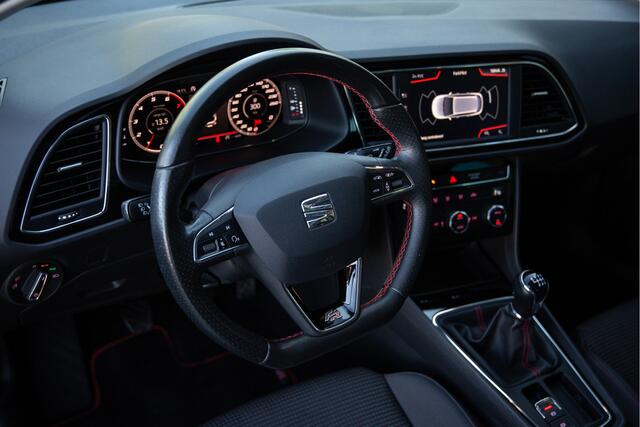 Seat LEON ST 1.5 TSI FR Business Intense , Pano, Beats, Adap. Cruise, Virt. Cockpit