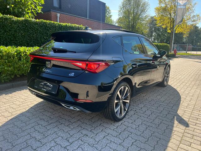 Seat LEON 1.4 TSI eHybrid PHEV FR virtual cockpit, navi, pano, memory stoelen