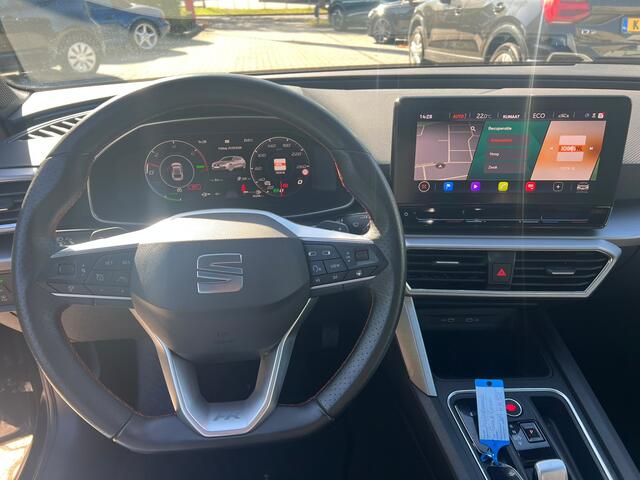 Seat LEON 1.4 TSI eHybrid PHEV FR virtual cockpit, navi, pano, memory stoelen