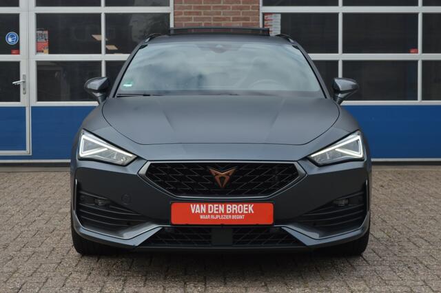Seat LEON Sportstourer 1.4 e-Hyb Copper Edition | PANO - CAMERA