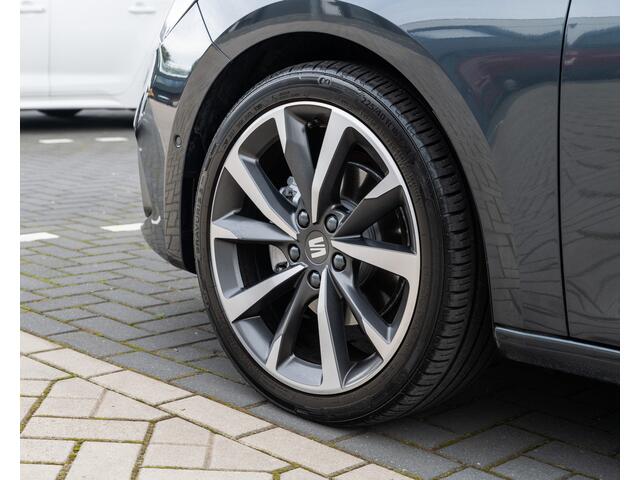 Seat LEON 1.5 eTSI FR DSG PANODAK, CARPLAY, BEATS, ADAPT CRUISE, 18INCH