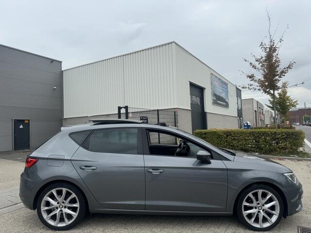 Seat LEON FR 1.4TSI DSG PANO XENON ACC ALCAN FULL