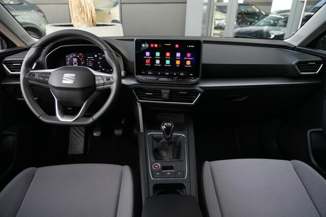 Seat LEON 1.5 TSI Style | 115 PK | Apple CarPlay/Android Auto | Voorstoelen verwarmd | LED koplampen SEAT Leon 1.5 TSI Style 115 PK met 1.5-liter viercilinder benzinemotor, Apple CarPlay/Android Auto, automatische airconditioning, cruise control, keyless start, verwarmde comfortstoelen, park – foto 3