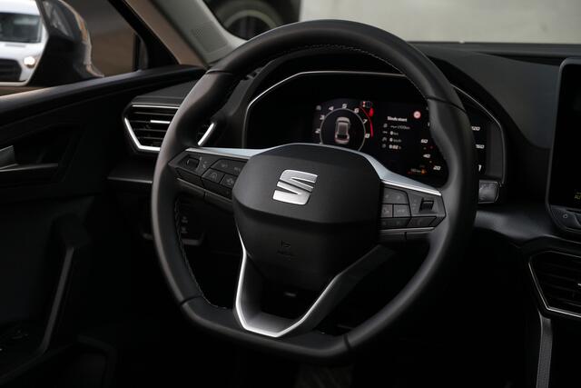 Seat LEON 1.5 TSI Style | 115 PK | Apple CarPlay/Android Auto | Voorstoelen verwarmd | LED koplampen SEAT Leon 1.5 TSI Style 115 PK met 1.5-liter viercilinder benzinemotor, Apple CarPlay/Android Auto, automatische airconditioning, cruise control, keyless start, verwarmde comfortstoelen, park – foto 5